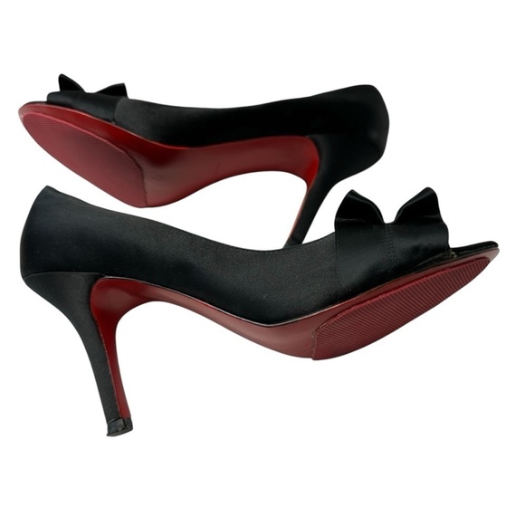 Tahari Sloan Red Bottom Black Satin Bow 4-inch Heels, 9.5 - Picture 4 of 8